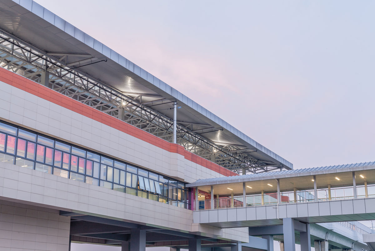 Projekt paneli z terakoty - stacja metra Nanjing Linshan