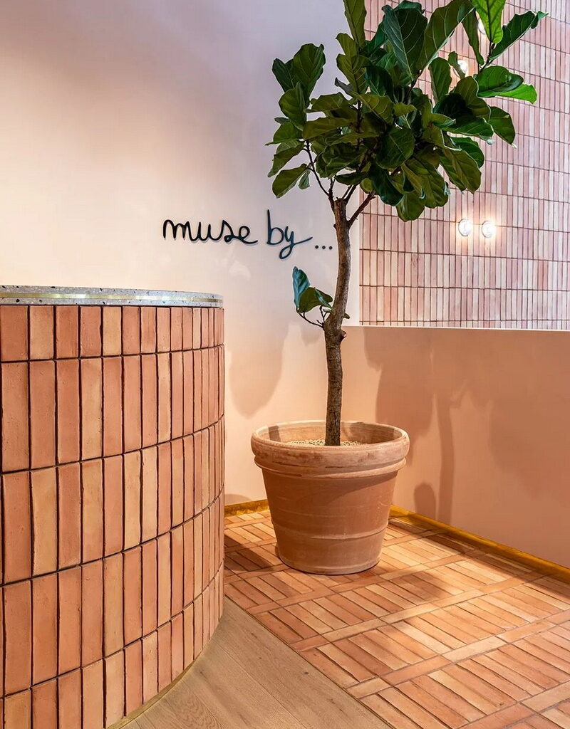 There are several reasons why terracotta tiles are so popular