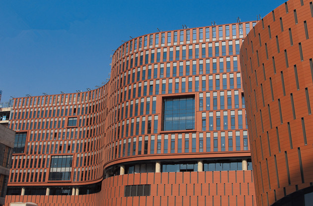 LOPO Terracotta Panel применяется в образовательных зданиях